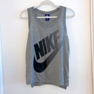 ✨Nike tank top